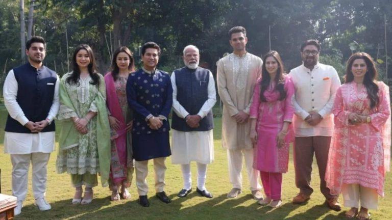 प्रधानमंत्री मोदी से मिले सचिन तेंदुलकर, बेटे अर्जुन की शादी का दिया न्योता, सोनिया गांधी से भी की मुलाकात