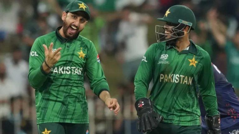 टी20 वर्ल्ड कप 2026 सुपर-8 में इंग्लैंड से मिली हार के बाद पाकिस्तान का सफर लगभग खत्म, जानें सेमीफाइनल के सभी समीकरण