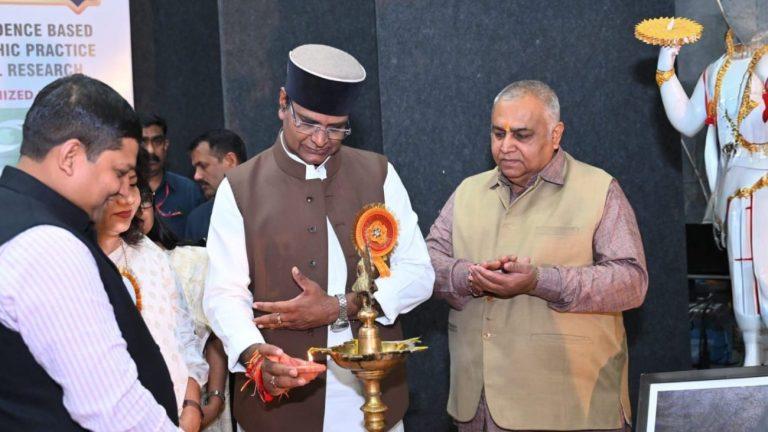 मंत्री विश्वास सारंग ने भोपाल में राष्ट्रीय होम्योपैथिक सम्मेलन 2026 का किया शुभारंभ, खिलाड़ियों के लिए होम्योपैथी को बताया प्रभावी विकल्प