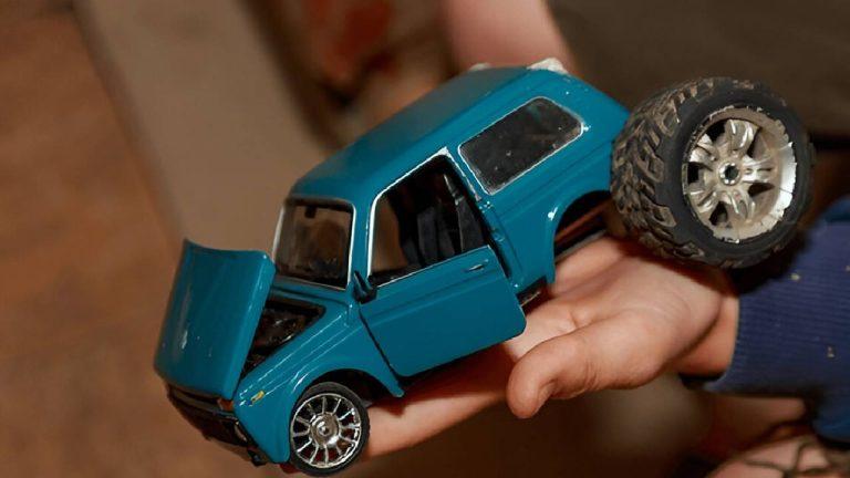 बच्चों के टूटे खिलौने रखें या फेंकें? दान से पहले जान लें वास्तु के ये जरूरी नियम