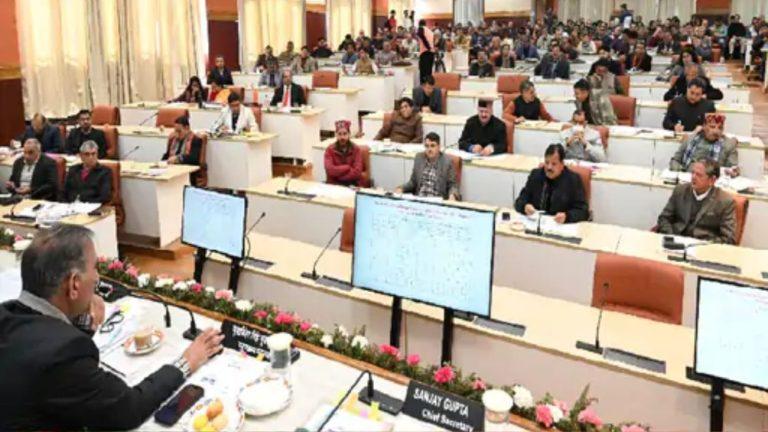 हिमाचल में RDG बंद होने से वेतन-पेंशन पर संकट, सीएम सुक्खू की बैठक में कुल्लू-मंडी के विधायकों ने रखी विकास की प्राथमिकताएं