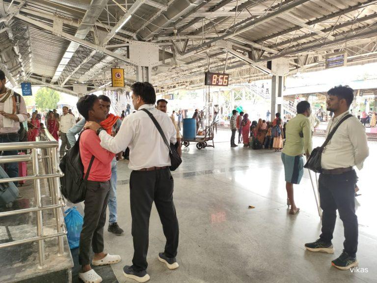 भोपाल रेल मण्डल ने एक माह में बेटिकिट यात्रियों से कमाए 3 करोड़ 10 लाख