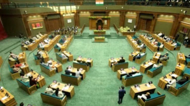 धामी सरकार ने सदन में पेश किया “देवभूमि परिवार विधेयक-2026”, उत्तराखंड में हर परिवार की बनेगी यूनिक ID, घर की सबसे वरिष्ठ महिला होगी मुखिया