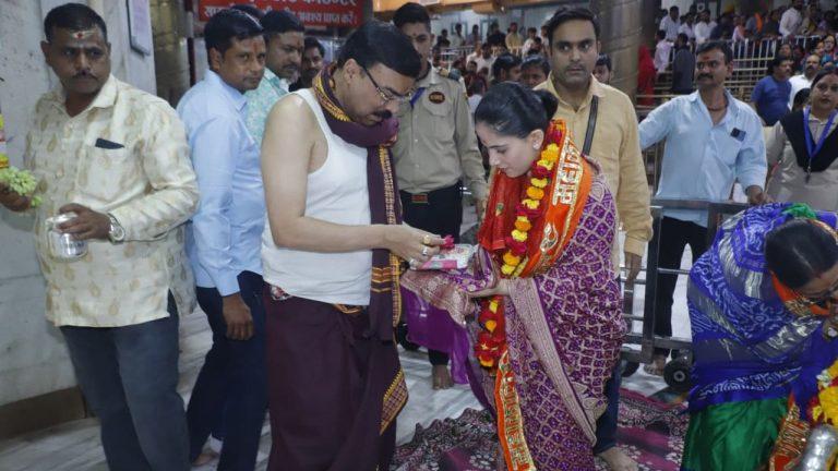 महाकाल की शरण में जया किशोरी, नंदी हॉल में ध्यान और विधि-विधान से पूजा