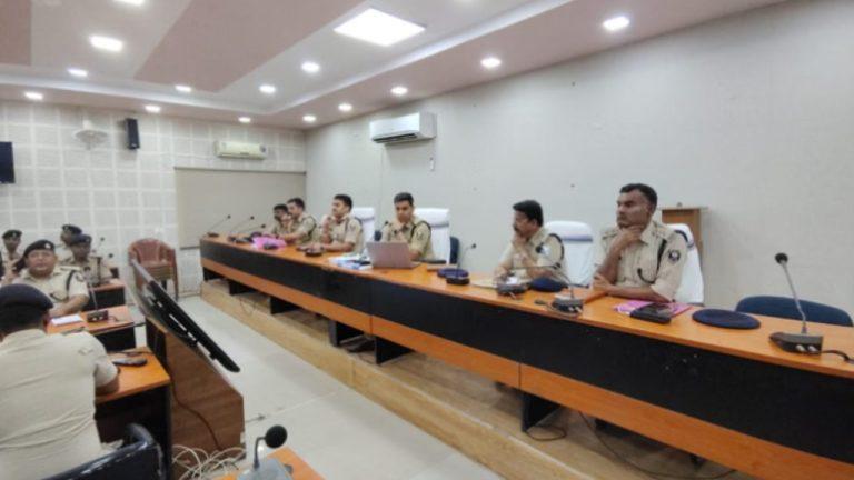 बिहार के जहानाबाद एसपी ने काम में लापरवाही पर लिया बड़ा एक्शन, 5 थानाध्यक्ष समेत 38 पुलिसकर्मियों का रोका वेतन