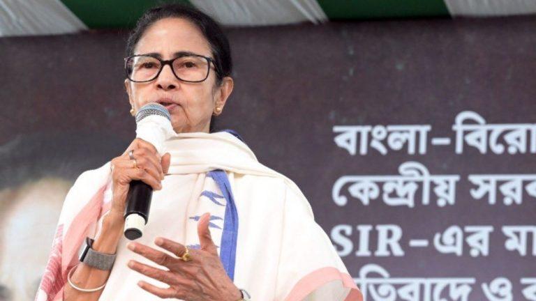 पश्चिम बंगाल: LPG महंगाई पर सियासत तेज, ममता बनर्जी ने किया विरोध प्रदर्शन का ऐलान, कहा- नारी विरोधी है BJP