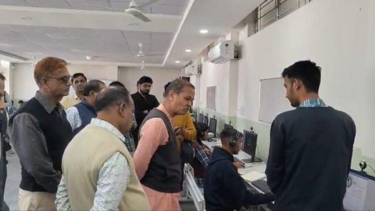 जावद में तकनीकी क्रांति: सरकारी स्कूल के बच्चे बने ‘टेक-स्मार्ट’, AI से रच रहे नया इतिहास, आत्मनिर्भर बनने की दिशा में बढ़ाये कदम