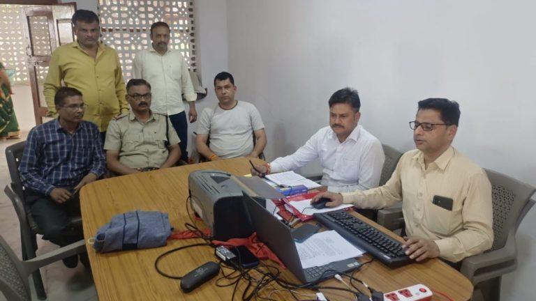पुलिस थाने में दर्ज शिकायत का निराकरण करने एएसआई ने बुजुर्ग किसान से मांगी रिश्वत, लोकायुक्त पुलिस ने रंगे हाथ पकड़ा