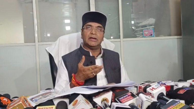 विश्वास सारंग ने जीतू पटवारी को घेरा, राजेंद्र भारती प्रकरण में रात में विधानसभा प्रवेश पर मांगा स्पष्टीकरण