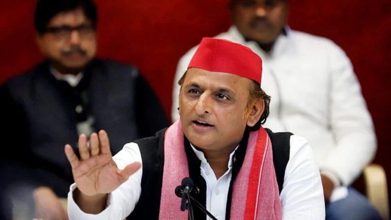 पश्चिम बंगाल इलेक्शन पर अखिलेश यादव ने दिया बड़ा बयान, कहा – ‘बंगाल में दीदी ऐतिहासिक वोटों से जीत रही’