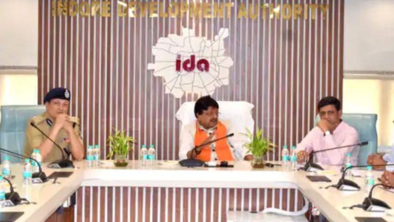 बड़ा गणपति और चंदन नगर फ्लाईओवर सिंहस्थ से पहले होंगे पूरे, मंत्री कैलाश विजयवर्गीय ने दिए सख्त निर्देश