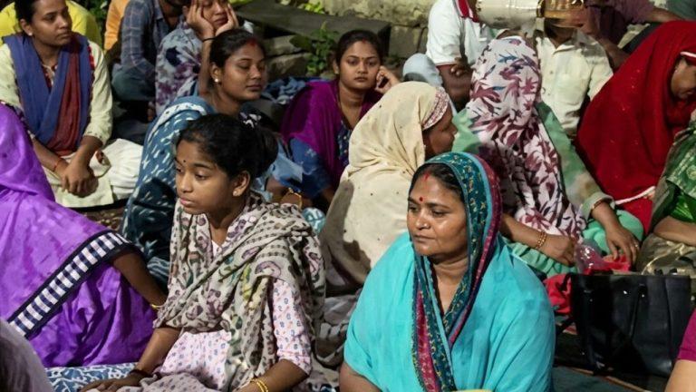 भोपाल में अतिक्रमण पर बड़ी कार्रवाई! मानस भवन बस्ती में विरोध के बीच चला बुलडोजर