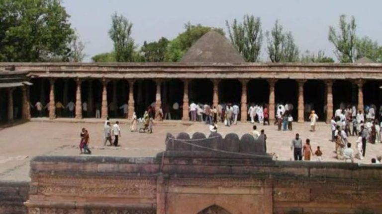 भोजशाला फैसले पर मौलाना रशीदी का बड़ा बयान, कहा – ‘सुप्रीम कोर्ट जाएंगे, इसे जीत न मानें’