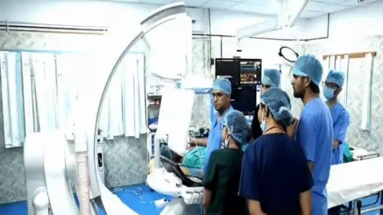 इंडोर में 16 वर्षीय किशोर को डॉक्टरों ने दिया नया जीवन, बिना ओपन हार्ट सर्जरी बंद किया 27 MM का दिल का छेद