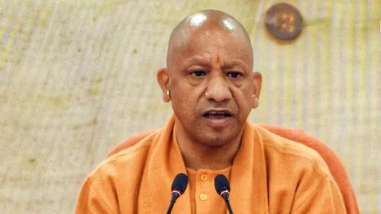 यूपी में आंधी-बारिश और बिजली का कहर, 40 से अधिक लोगों की मौत, CM योगी ने दिए मुआवजे के निर्देश