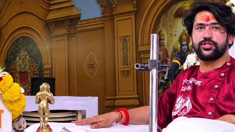 धीरेंद्र कृष्ण शास्त्री ने की पीएम मोदी की जमकर तारीफ, बोले- गुजरात ने देश को दिया योग्य प्रधानमंत्री