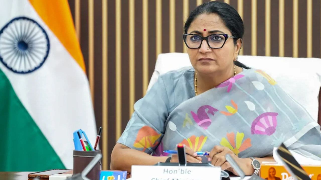दिल्ली को केंद्र सरकार का बड़ा तोहफा, 28 परियोजनाओं के लिए 1647 करोड़ रुपये की दी स्वीकृति, सीएम रेखा गुप्ता ने दी जानकारी
