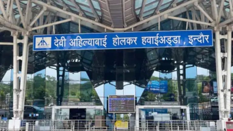 एयर इंडिया एक्सप्रेस ने इंदौर-शारजाह फ्लाइट को बुकिंग सिस्टम से हटाया, यात्रियों की बढ़ी मुश्किलें