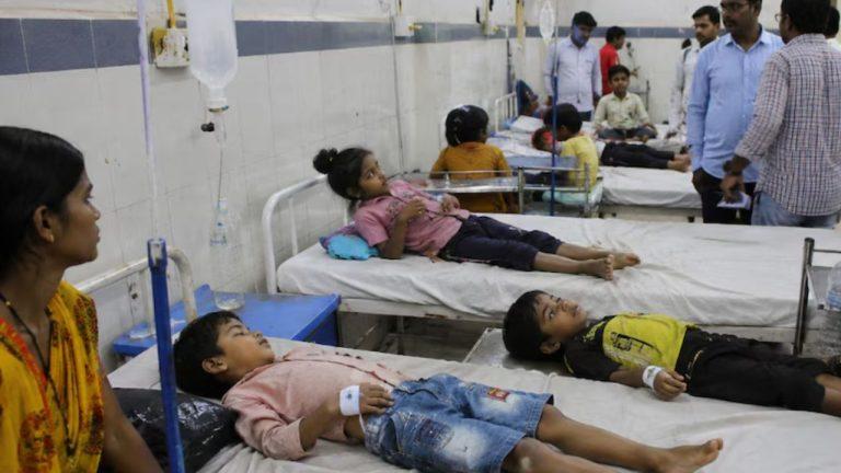 गुना में गंदे पानी का कहर: 10 से ज्यादा बच्चे बीमार, 4 महीने से नहीं साफ हुई थी टंकी