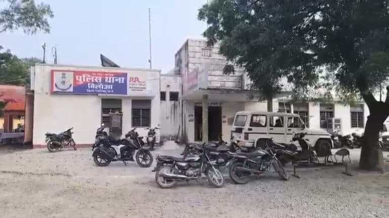 डबरा के बिलौआ क्रेशर मार्केट में मुनीम से मारपीट, पिस्टल दिखाकर धमकाने का आरोप, एससी-एसटी एक्ट में प्रकरण दर्ज़
