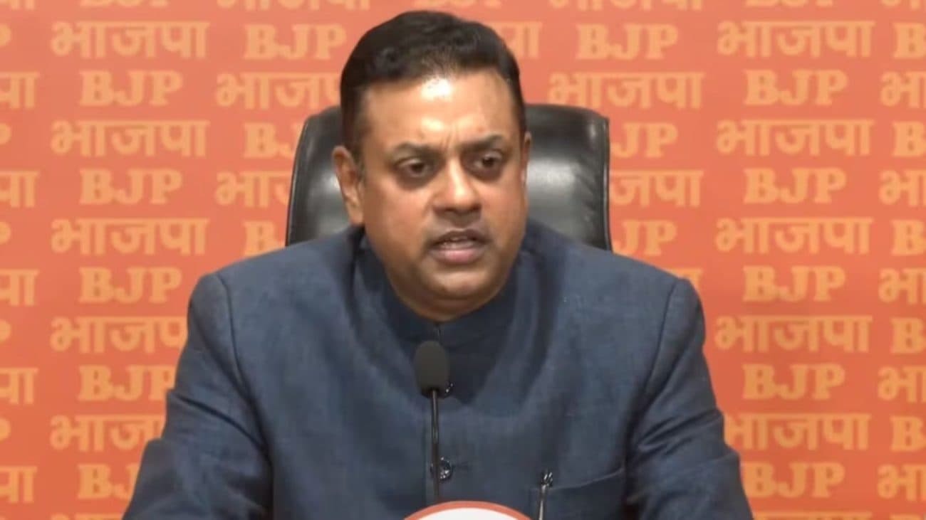 BJP सांसद संबित पात्रा का व्हाट्सएप अकाउंट हुआ हैक, ‘अर्जेंट है पैसे भेज दो’ लिखकर साइबर ठग ने लोगों को भेजे फर्जी मैसेज