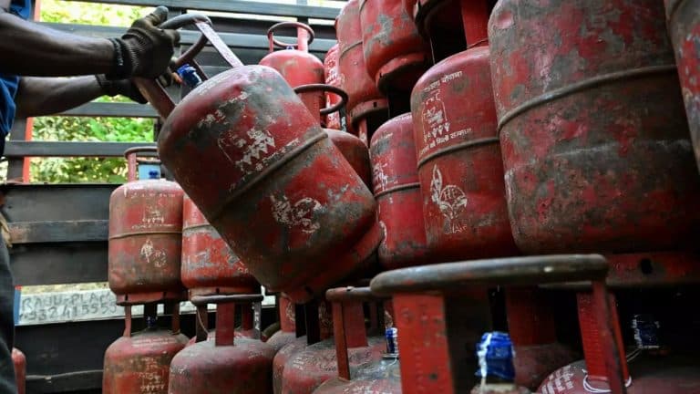आम जनता को महंगाई से राहत, LPG की कीमतों में आई गिरावट, जानें नए रेट