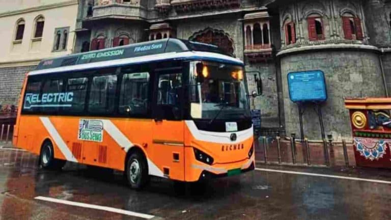 इंदौर में दौड़ने लगीं पीएम ई-बसें, 10 इलेक्ट्रिक बसों का ट्रायल शुरू, जल्द जुड़ेंगी 150 नई बसें
