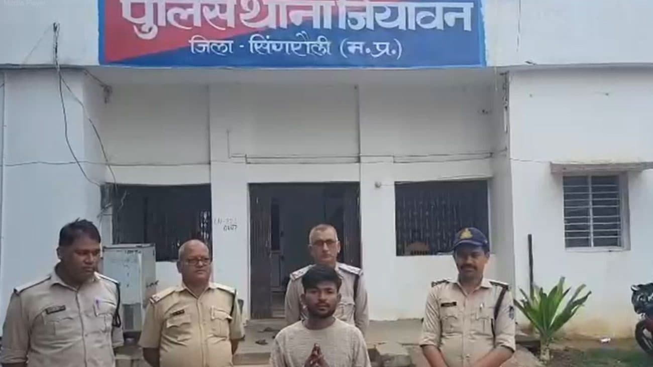रीवा-सीधी टनल में बाइक स्टंट करना पड़ा भारी, सोशल मीडिया पर रील बनाने वाले युवक पर पुलिस ने की सख्त कार्रवाई