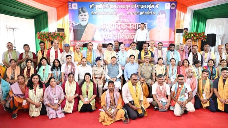 उत्तराखंड के टनकपुर से शुरू हुई पवित्र कैलाश मानसरोवर यात्रा, सीएम धामी ने श्रद्धालुओं का भव्य स्वागत कर रवाना किया पहला दल