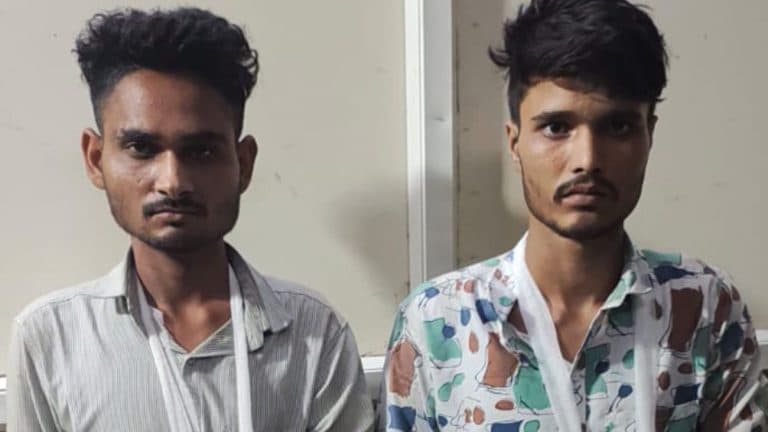 दिनदहाड़े मोबाइल छीनकर फरार होने वाले दो शातिर बदमाशों को पुलिस ने किया गिरफ्तार, 5 मोबाइल और एक्टिवा की बरामद