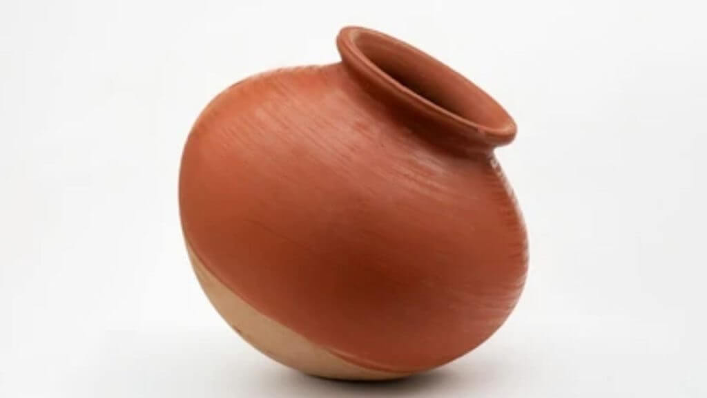 Cleaning Tips: नवीन माठ वापरण्यापूर्वी कसे स्वच्छ करावे? जाणून घ्या योग्य पद्धत