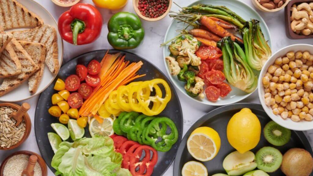 Pitta Dosha: पित्त दोषामध्ये काय खावे आणि काय टाळावे? जाणून घ्या लक्षणे