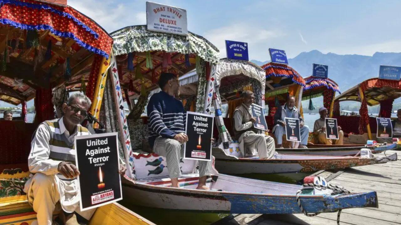 No tourists in Kashmir