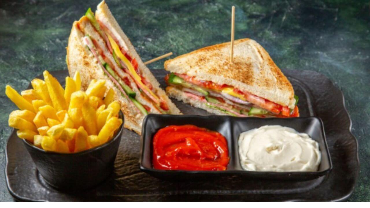 नाश्त्यासाठी बनवा दही तडका सँडविच, जाणून घ्या सोपी रेसिपी