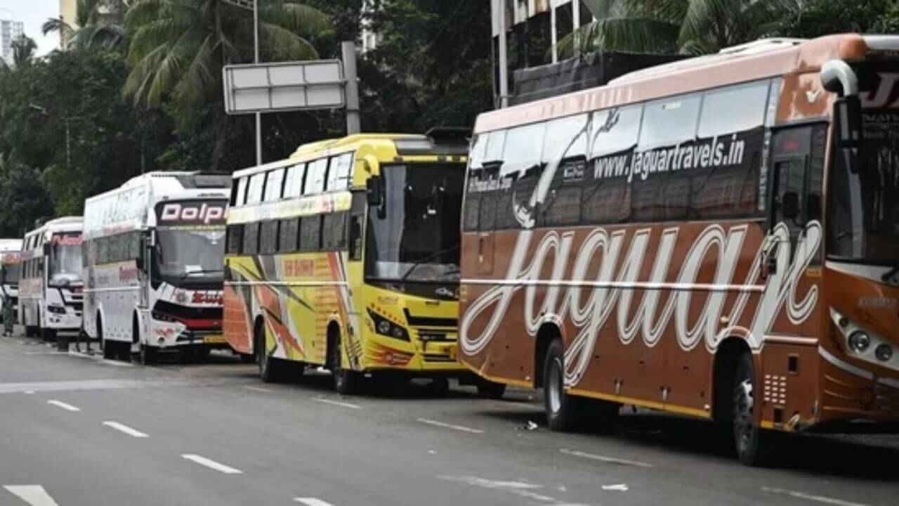 पुण्यात खासगी ट्रॅव्हल्स मालकांची मक्तेदारी; प्रवाशांकडून वाढीव भाड्याची वसूली