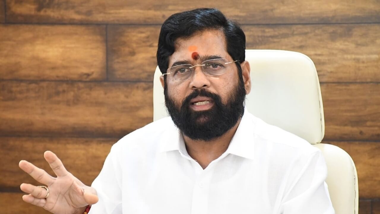 Maharashtra Politics : एकनाथ शिंदेंचे 20 आमदार फुटणार?? महाराष्ट्राच्या राजकारणात घडतंय काय??