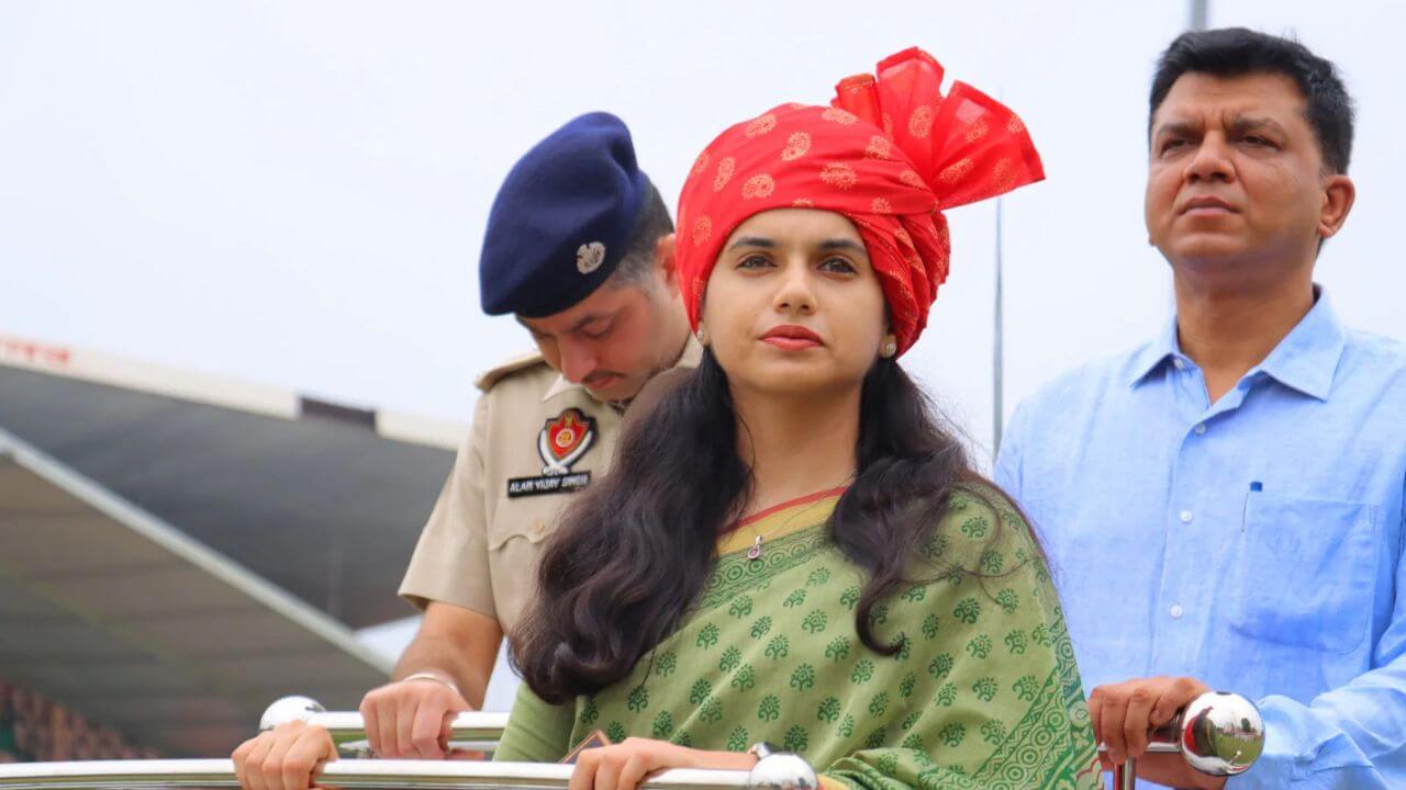 IAS Officer Sakshi Sawhney