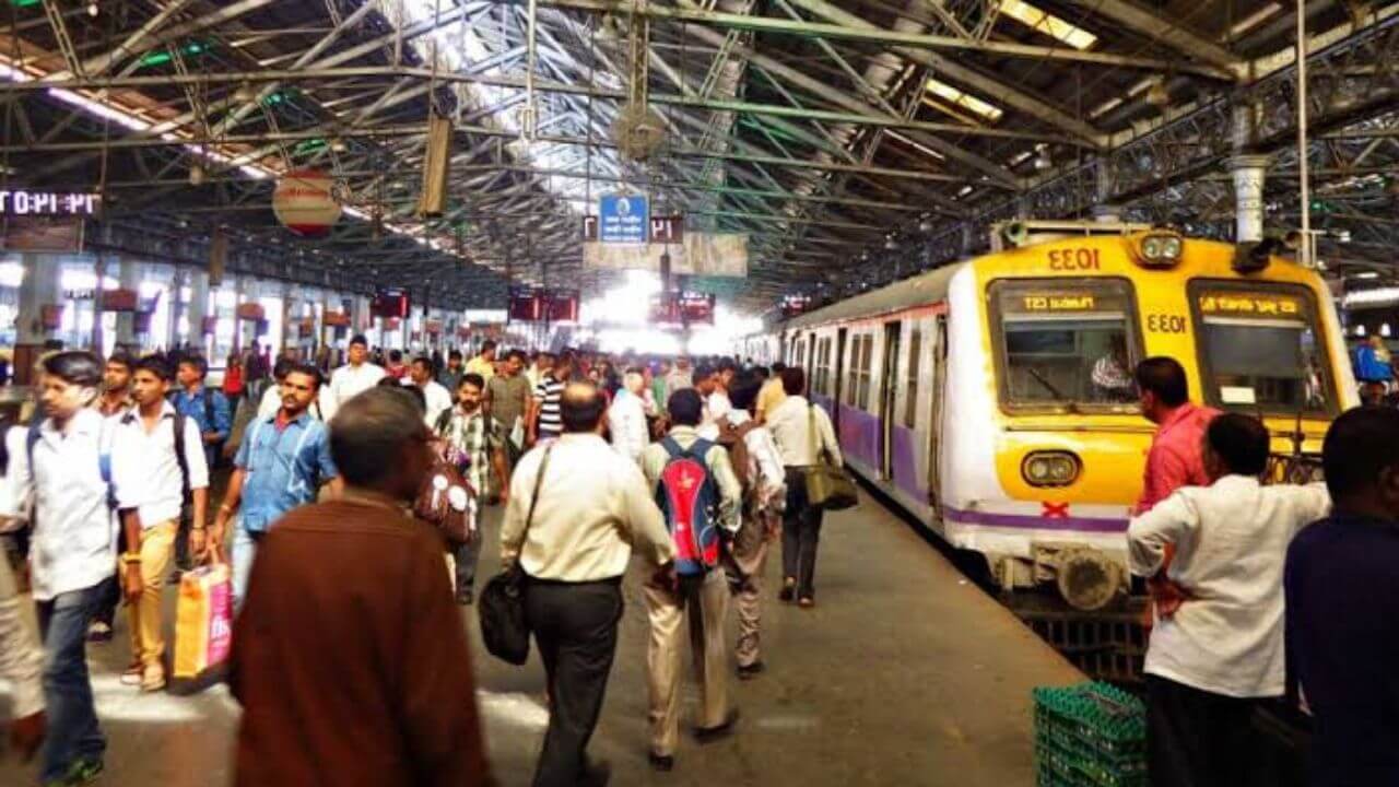Mumbai Local Train : मुंबई लोकल प्रवाशांना खुशखबर!! 7 नवीन स्थानके उभारणार; पाहा संपूर्ण यादी