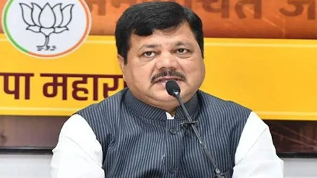 अनेक वर्षांची प्रतीक्षा संपली! प्रवीण दरेकर यांना मंत्रिपदाचा दर्जा, देवेंद्र फडणवीस यांच्याकडून आदेश जारी