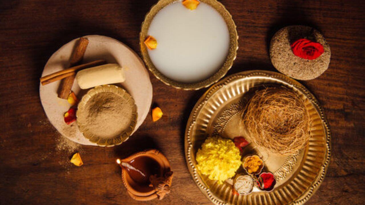 Diwali Abhyanga Snan: दिवाळीत अभ्यंग स्नान करण्याची योग्य पद्धत कोणती? जाणून घ्या महत्व आणि फायदे