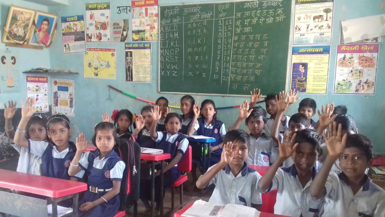 पुण्यातील जिल्हा परिषदेच्या शाळेला थेट ब्रिटनमधून पुरस्कार; शाळेच्या कामगिरीने सर्वजण भारावले!