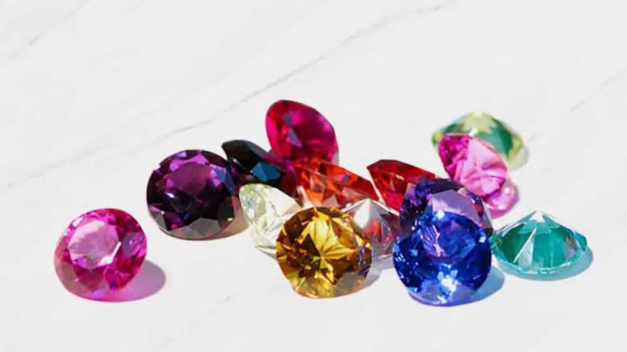 Ratna Shashtra : लग्नात अडथळे येत आहेत? रत्नधारण करून जीवनात सकारात्मक बदल घडवा!
