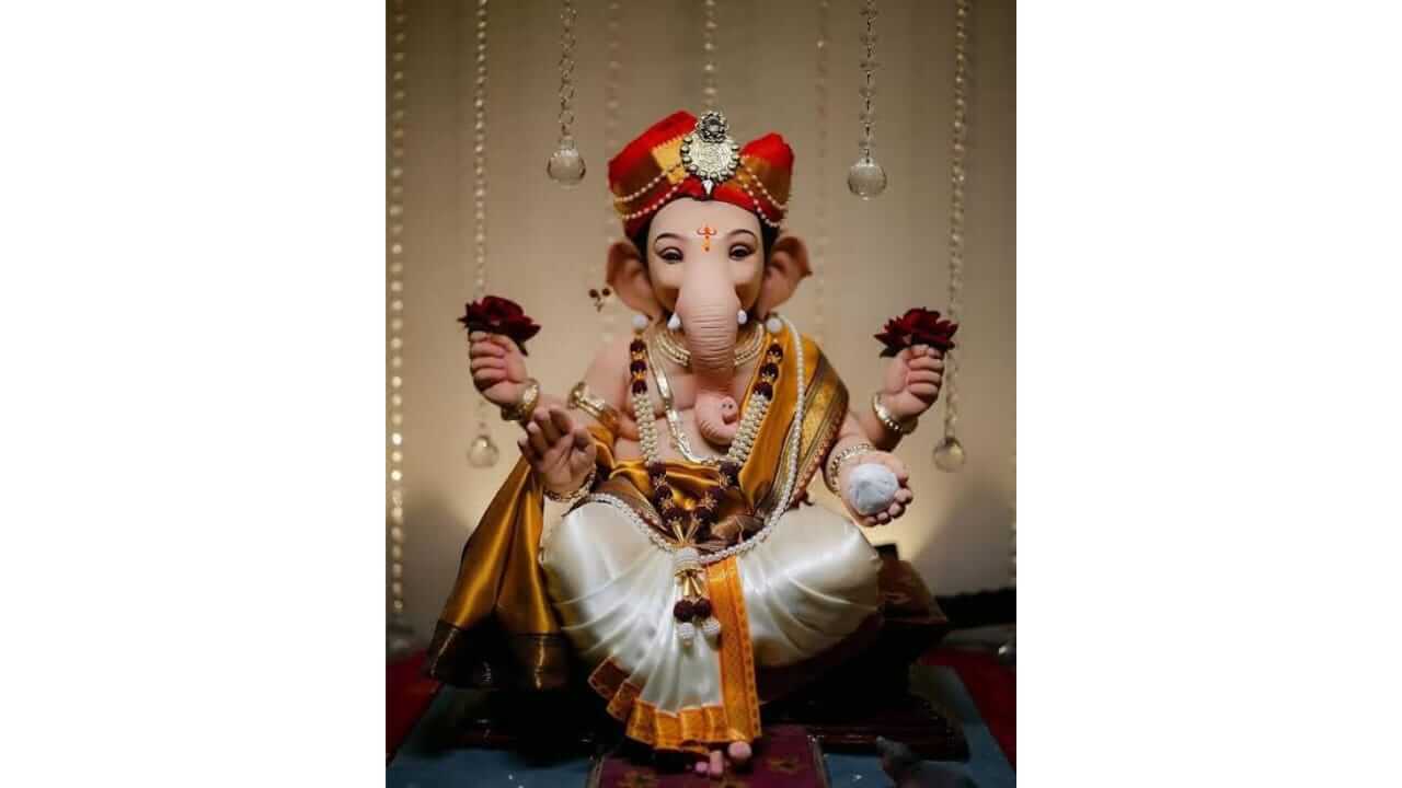 Ganesh Stuti : गणेशाची स्तुती करून करा दिवसाची सुरुवात; अडचणी होतील दूर