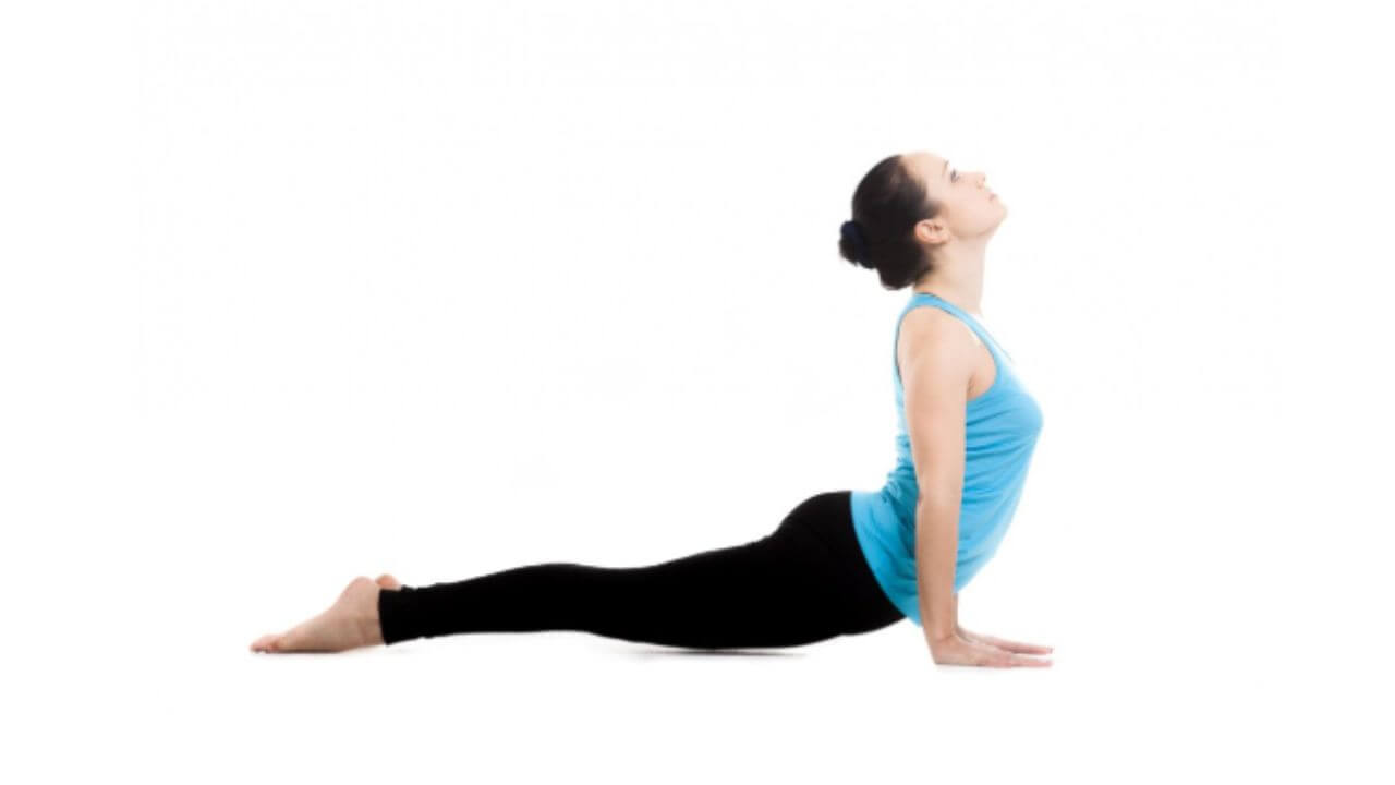 ताणतणाव आणि नकारात्मकता दूर करण्यासाठी करा 'ही' ४ योगासने, सुधारेल शारीरिक आणि मानसिक आरोग्य