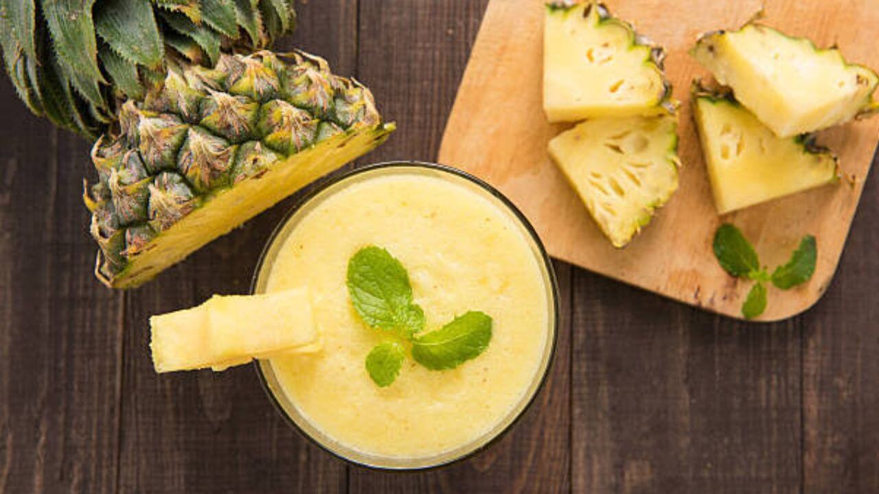 Diwali 2025 : दिवाळीत घरी येणाऱ्या पाहुण्यांचे स्वागत पाइनअ‍ॅपल शेकने करा, जाणून घ्या रेसिपी!