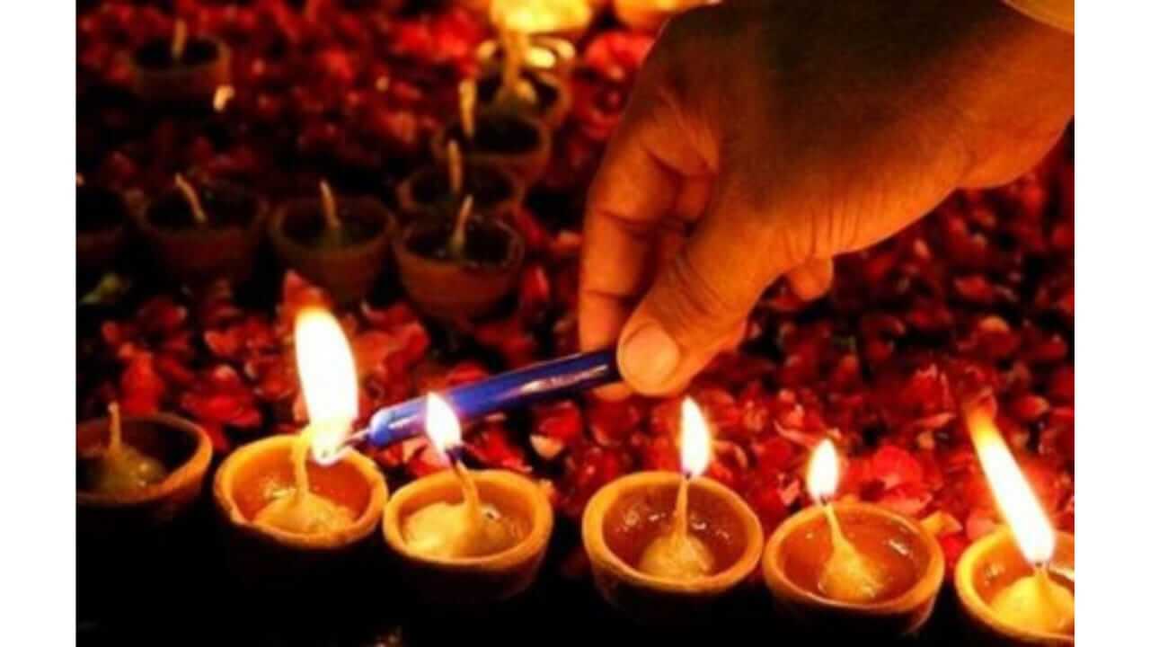 Dev Diwali 2025 : देव दिवाळीला कोणत्या देवाची पूजा केली जाते? जाणून घ्या देव दिवाळीचे महत्व...