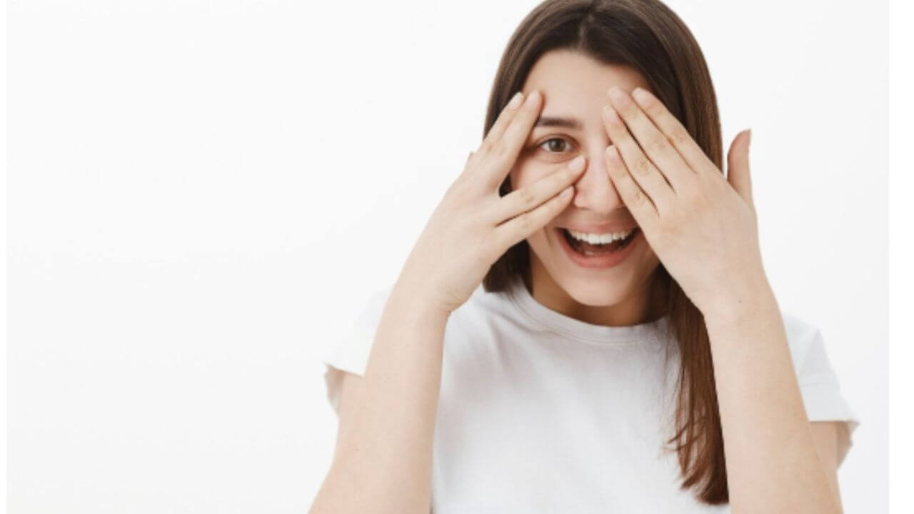 दररोज सेवन करा 'हे' आयुर्वेदिक पेय, डोळे राहतील निरोगी, लागणार नाही चष्मा