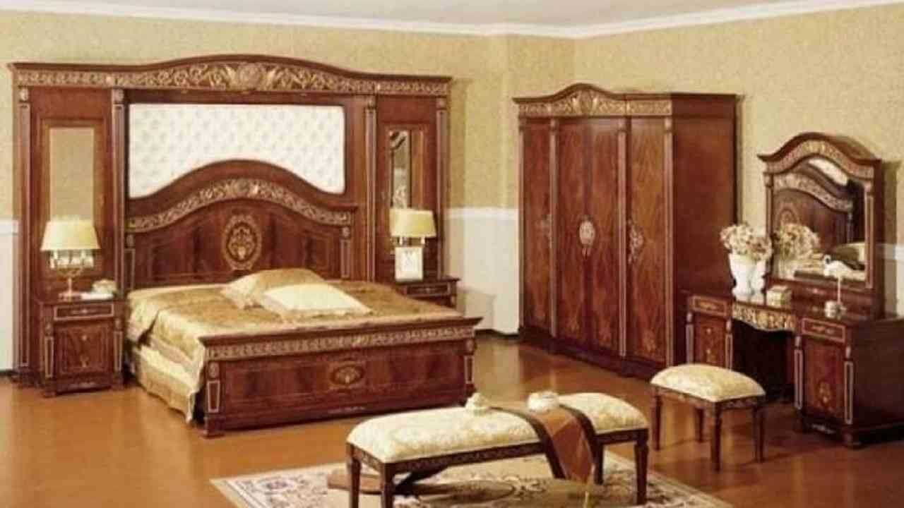 Vastu Tips : घरासाठी फर्निचर निवडताना 'या' चुका टाळा, होऊ शकतो वास्तुदोष!..