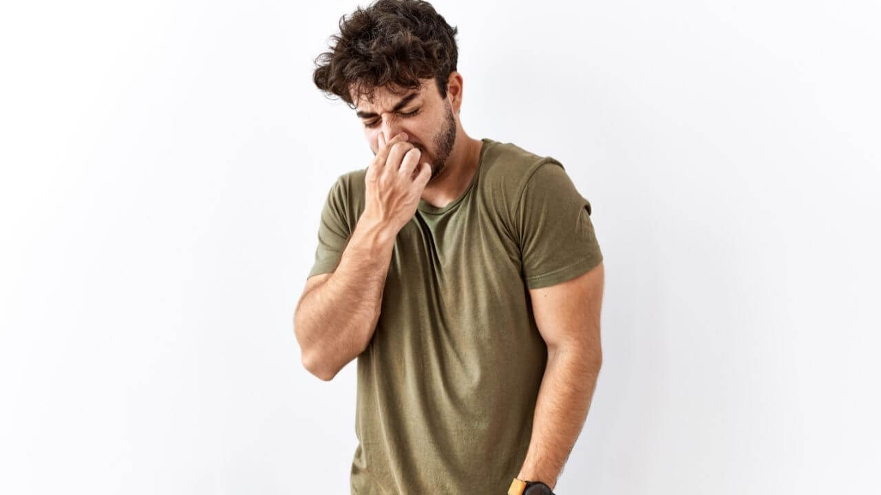 आठवड्याभरात तोंडाची दुर्गंधी होईल दूर, फक्त करा 'हे' आयुर्वेदिक उपाय