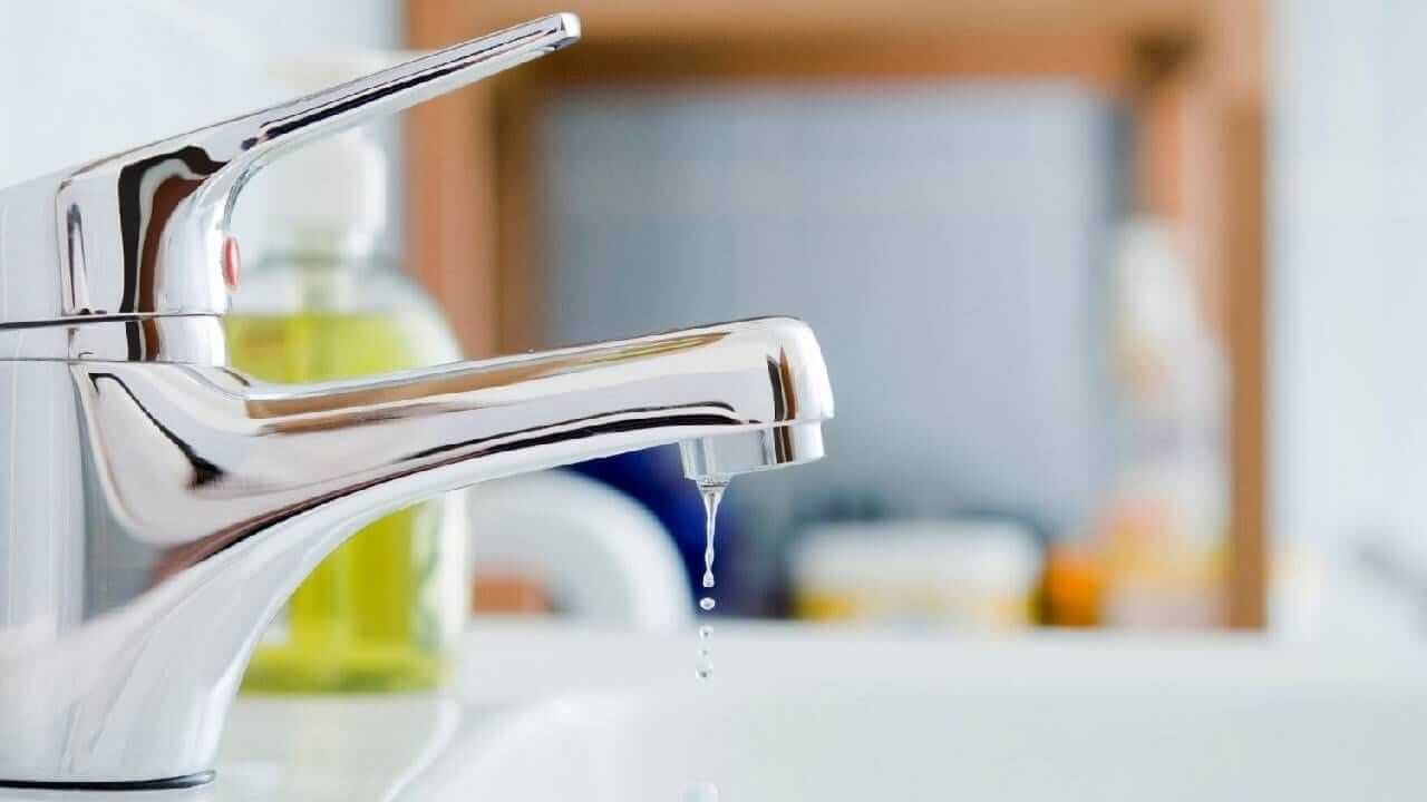 Vastu Tips : किचनमधील नळ गळतोय, होऊ शकतो वास्तुदोष; जाणून घ्या परिणाम…